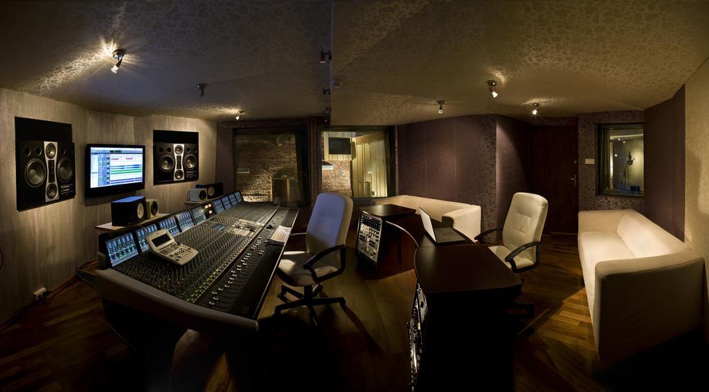 Recpublica Recording Resort Lubrza  Esterno foto